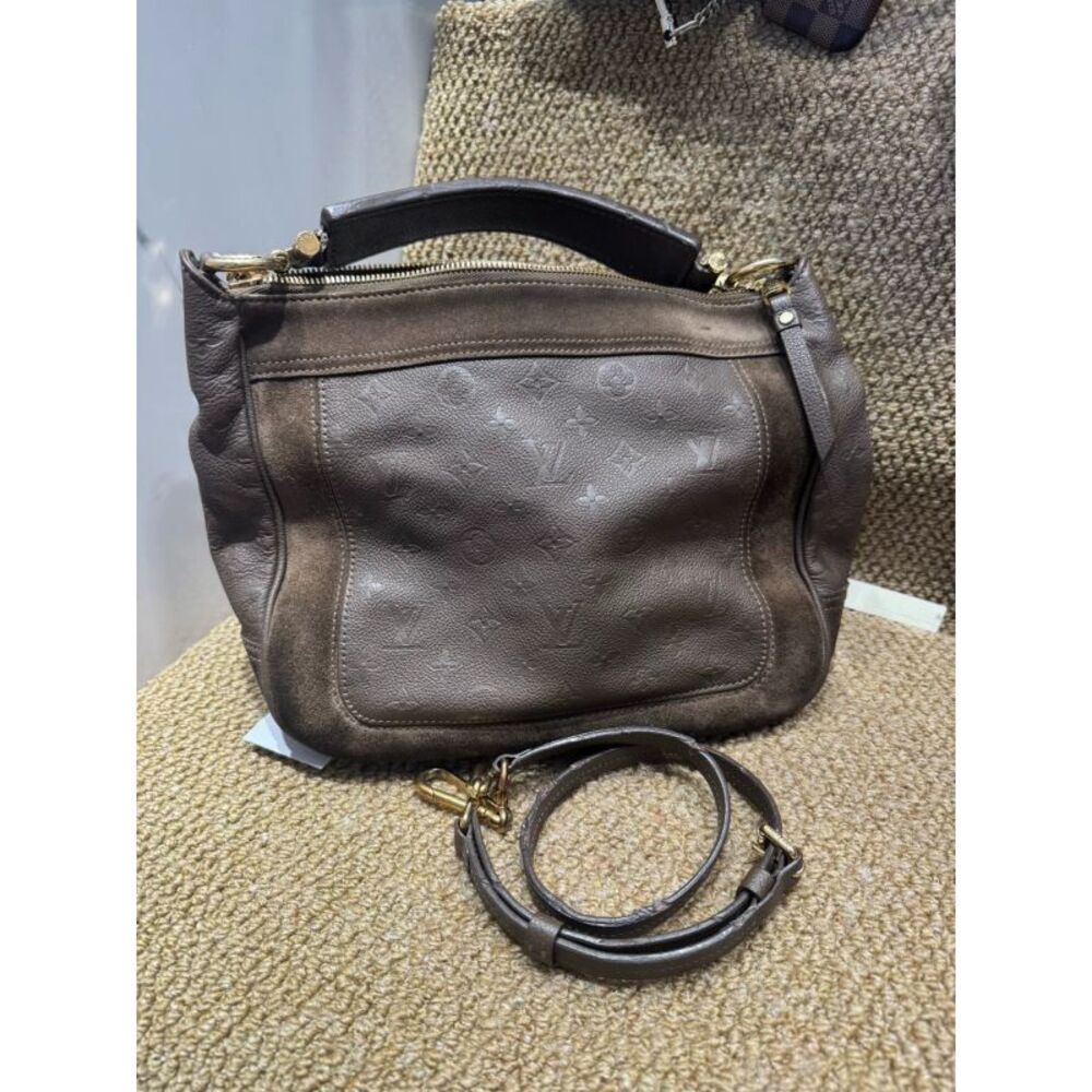 Louis Vuitton Women Pre-Loved Bag Very Good Condition
